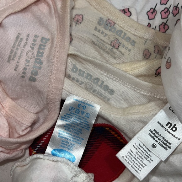 7 Piece Newborn Baby Bundle - Picture 8 of 9